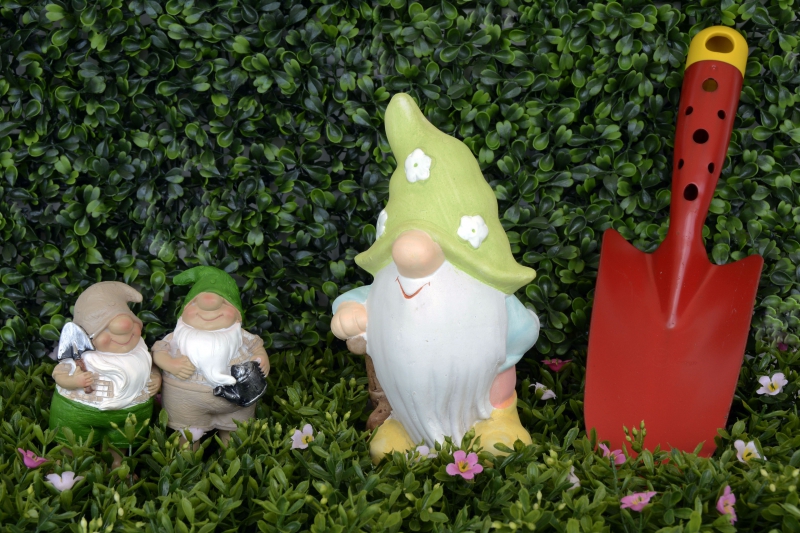 jardinerie-PUGET ROSTANG-min_garden-gnome-1404358